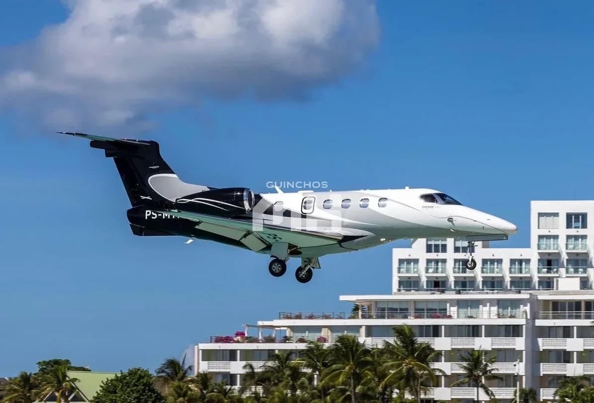 Embraer Phenom 100 - Photo 1